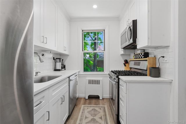 14 Soundview Avenue 28, White Plains, NY 10606