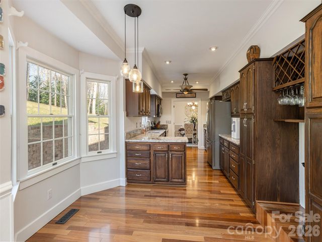 514 Whispering Hills Drive, Hendersonville, NC 28792