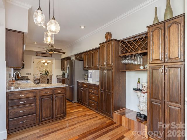 514 Whispering Hills Drive, Hendersonville, NC 28792