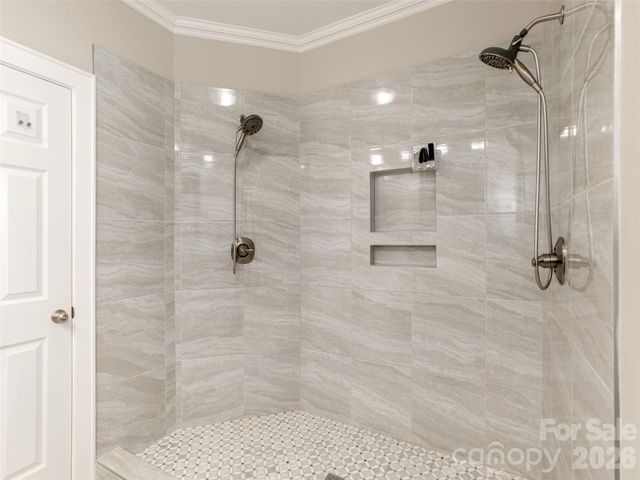 514 Whispering Hills Drive, Hendersonville, NC 28792
