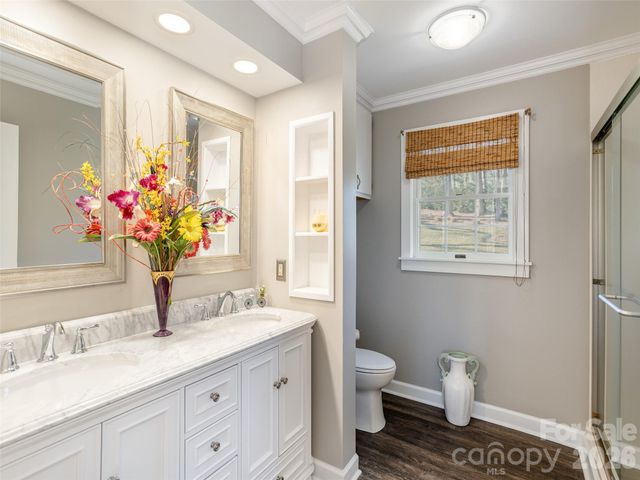 514 Whispering Hills Drive, Hendersonville, NC 28792