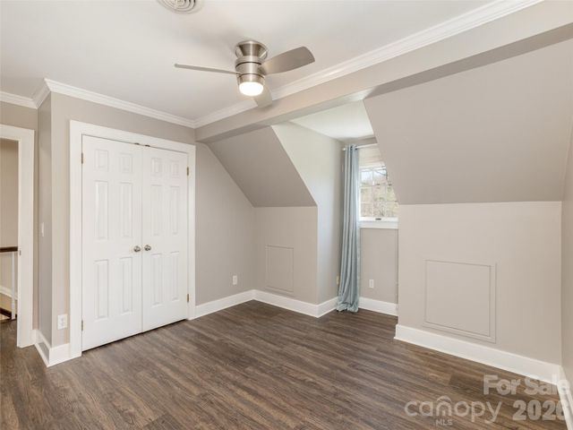 514 Whispering Hills Drive, Hendersonville, NC 28792