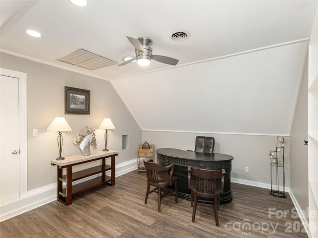 514 Whispering Hills Drive, Hendersonville, NC 28792