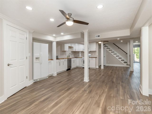 514 Whispering Hills Drive, Hendersonville, NC 28792