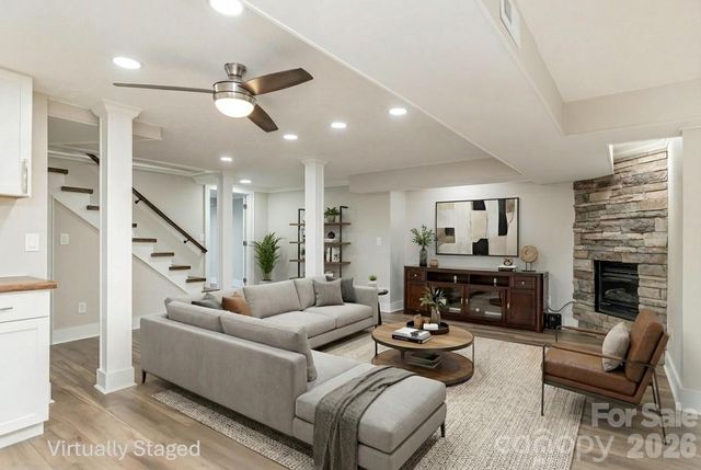 514 Whispering Hills Drive, Hendersonville, NC 28792
