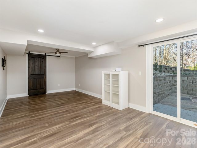 514 Whispering Hills Drive, Hendersonville, NC 28792