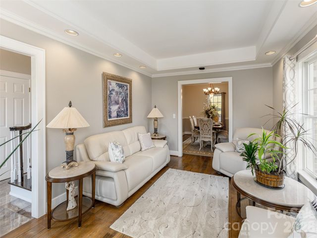 514 Whispering Hills Drive, Hendersonville, NC 28792
