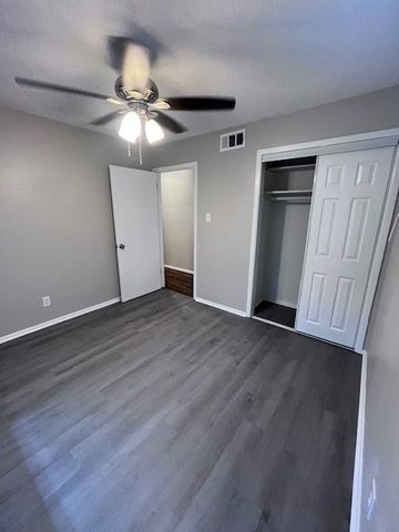 2428 Klondike Drive, Dallas, TX 75228