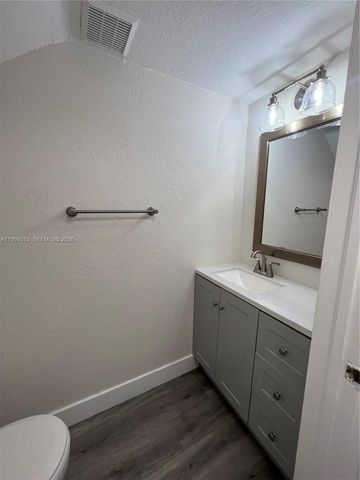 7319 NW 174th Ter 103, Hialeah, FL 33015