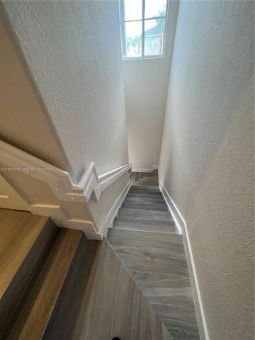 7319 NW 174th Ter 103, Hialeah, FL 33015