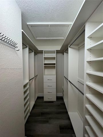 7319 NW 174th Ter 103, Hialeah, FL 33015