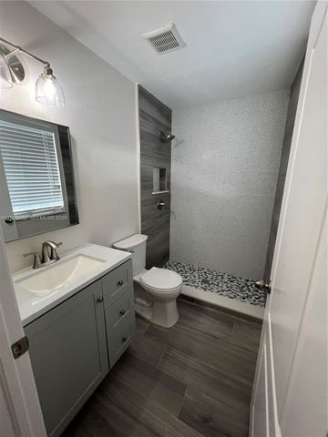 7319 NW 174th Ter 103, Hialeah, FL 33015