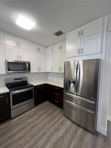 7319 NW 174th Ter 103, Hialeah, FL 33015