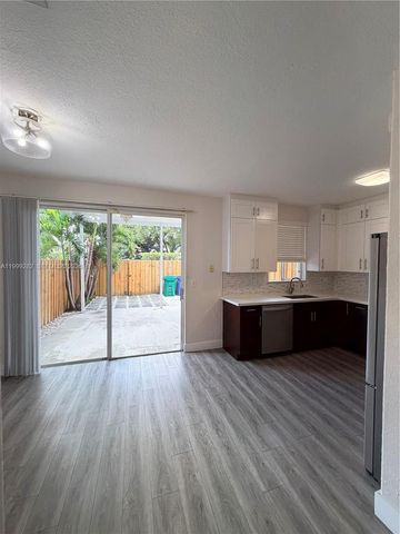 7319 NW 174th Ter 103, Hialeah, FL 33015