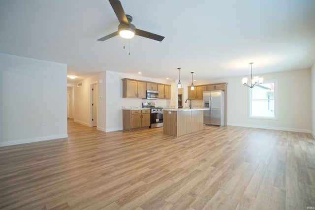 455 N Eastfield Circle, Milford, IN 46542