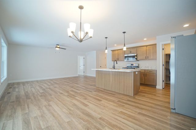 455 N Eastfield Circle, Milford, IN 46542