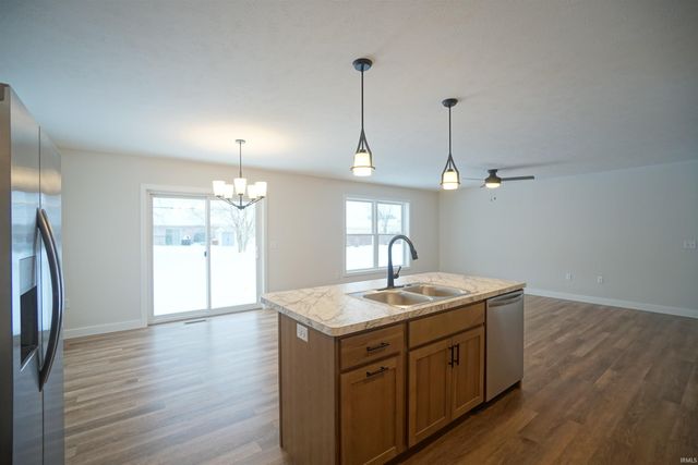 455 N Eastfield Circle, Milford, IN 46542