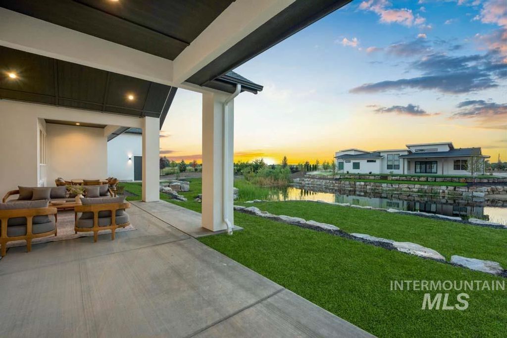 461 Midpoint Ave, Middleton, ID 83644 photo 4