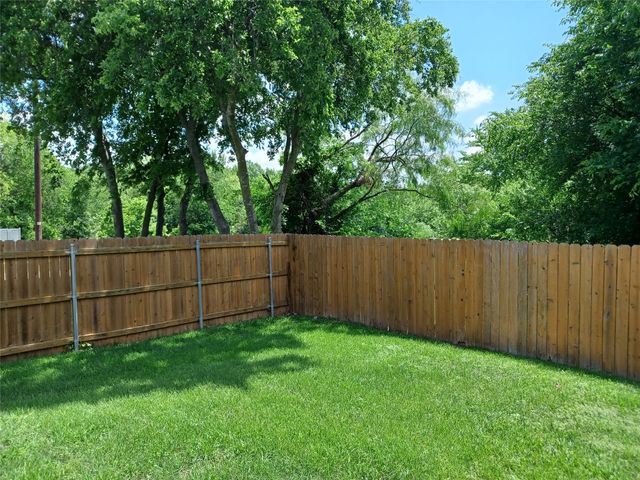 664 Vickie Street, Crowley, TX 76036