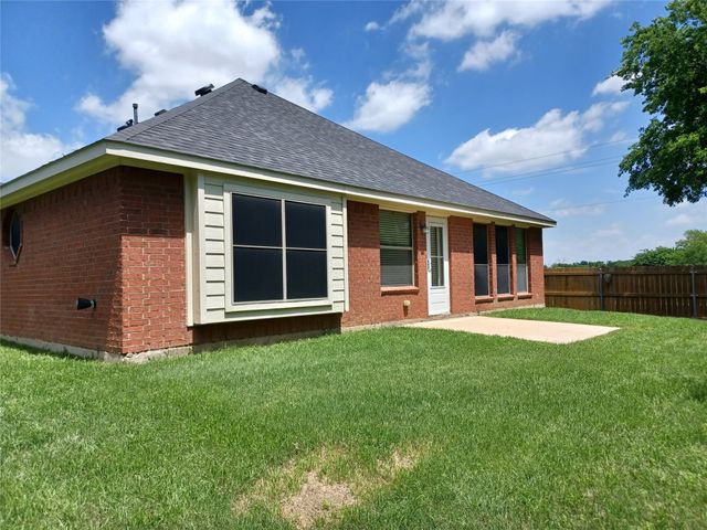 664 Vickie Street, Crowley, TX 76036