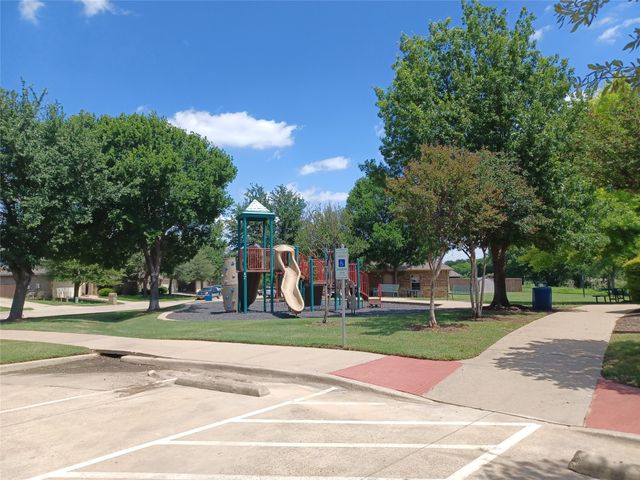 664 Vickie Street, Crowley, TX 76036