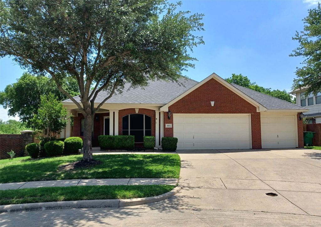664 Vickie Street, Crowley, TX 76036