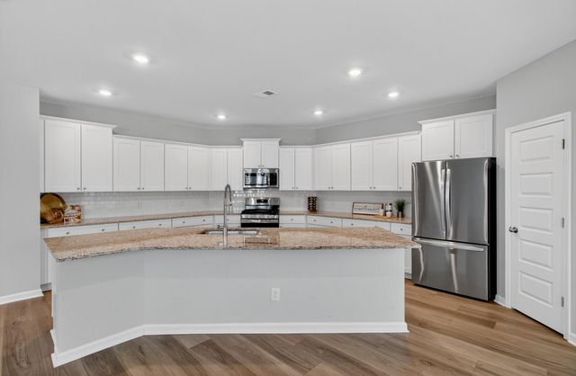 569 Yellow Leaf Lane, Summerville, SC 29486