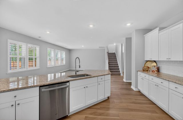 569 Yellow Leaf Lane, Summerville, SC 29486