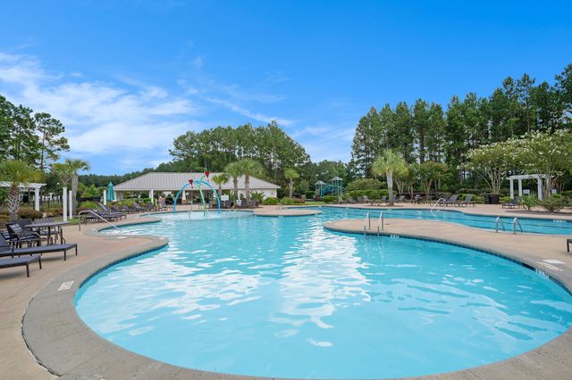 569 Yellow Leaf Lane, Summerville, SC 29486