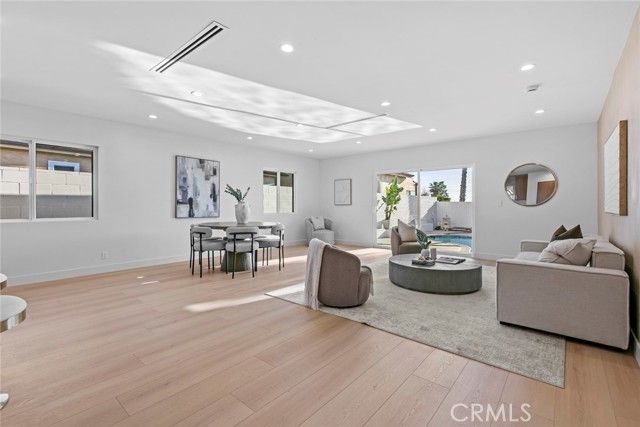 8321 Outland View, Sun Valley (los Angeles), CA 91352