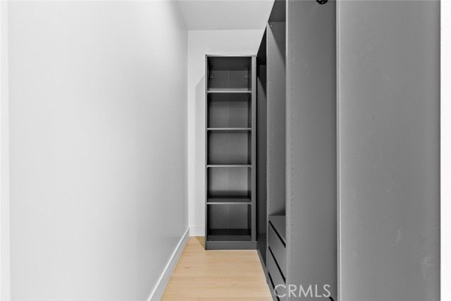 8321 Outland View, Sun Valley (los Angeles), CA 91352