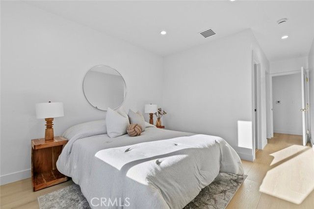 8321 Outland View, Sun Valley (los Angeles), CA 91352