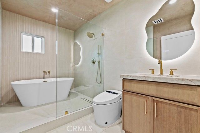 8321 Outland View, Sun Valley (los Angeles), CA 91352