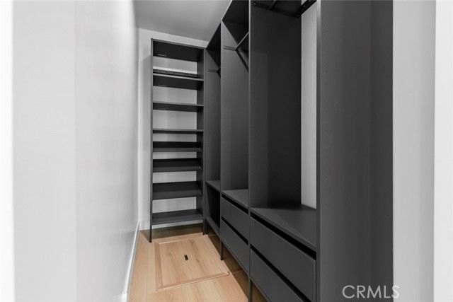 8321 Outland View, Sun Valley (los Angeles), CA 91352