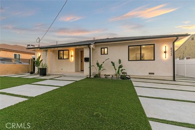 8321 Outland View, Sun Valley (los Angeles), CA 91352