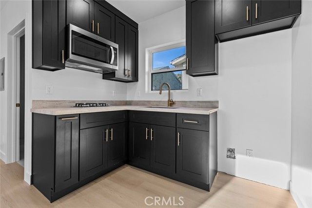 8321 Outland View, Sun Valley (los Angeles), CA 91352