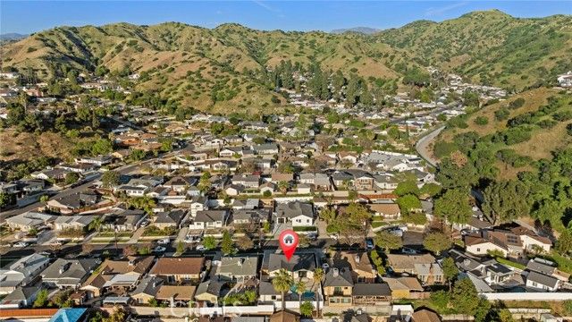 8321 Outland View, Sun Valley (los Angeles), CA 91352