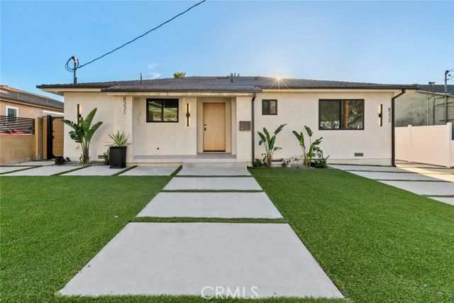 8321 Outland View, Sun Valley (los Angeles), CA 91352