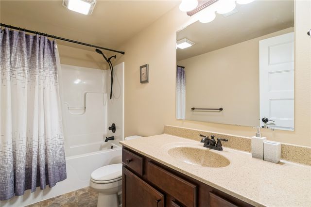 242 S Stewart Street, North Liberty, IA 52317