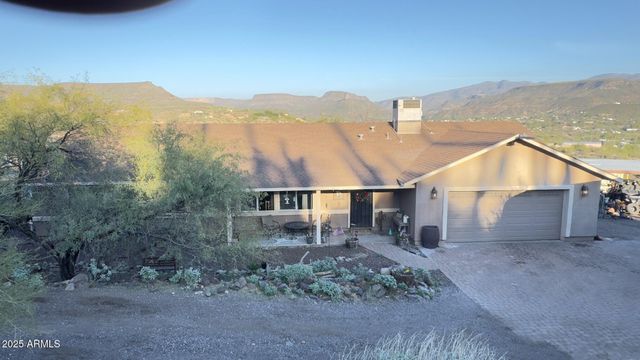 19549 E SCENIC LOOP Road E, Black Canyon City, AZ 85324
