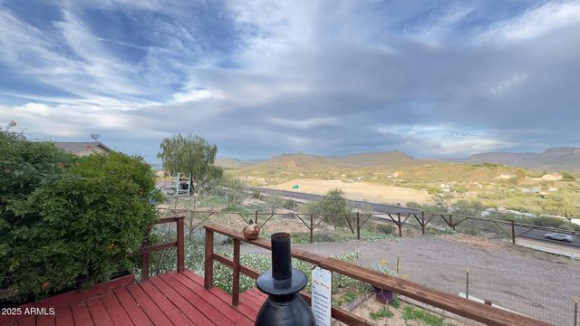 19549 E SCENIC LOOP Road E, Black Canyon City, AZ 85324