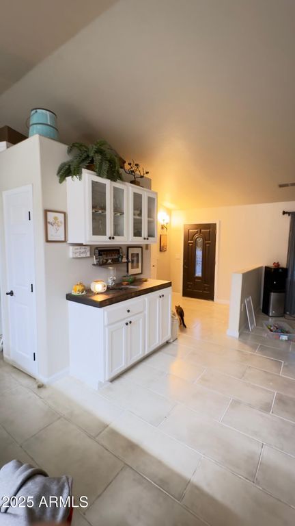 Image 11 of property listing at 19549 E SCENIC LOOP Road E, Black Canyon City, AZ 85324