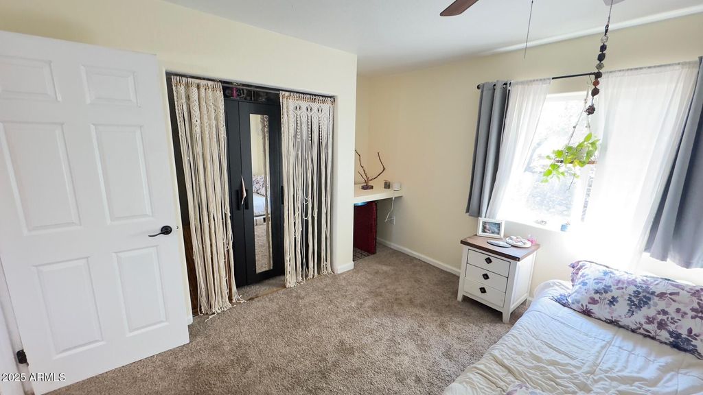 Image 19 of property listing at 19549 E SCENIC LOOP Road E, Black Canyon City, AZ 85324