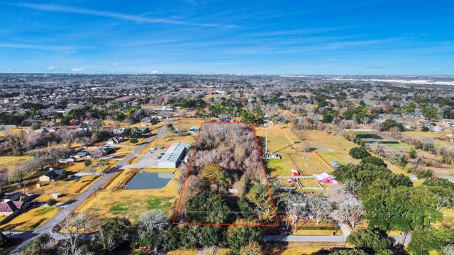 12910 Woody Cr107 Road, Brookside, TX 77581