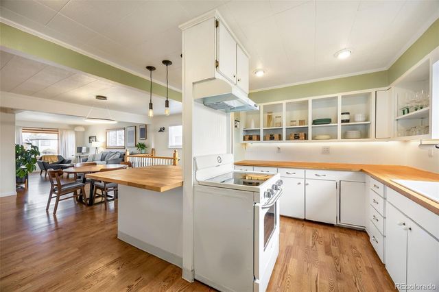 1260 S Shoshone Street, Denver, CO 80223