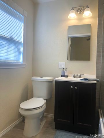 603 Devine St Apt 1, San Antonio, TX 78210