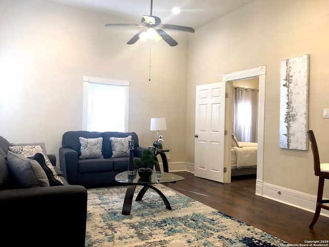 603 Devine St Apt 1, San Antonio, TX 78210