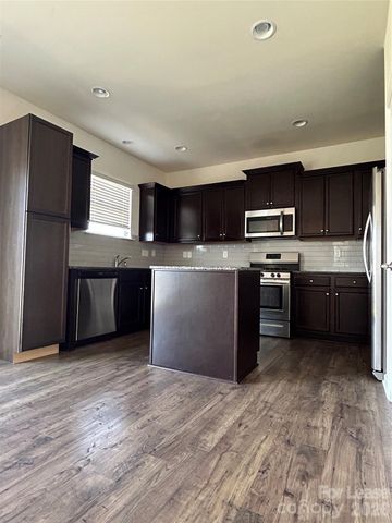 2431 Tallet Trace, Charlotte, NC 28216