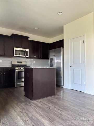 2431 Tallet Trace, Charlotte, NC 28216