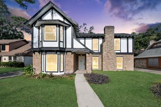 616 S Rivershire Drive, Conroe, TX 77304